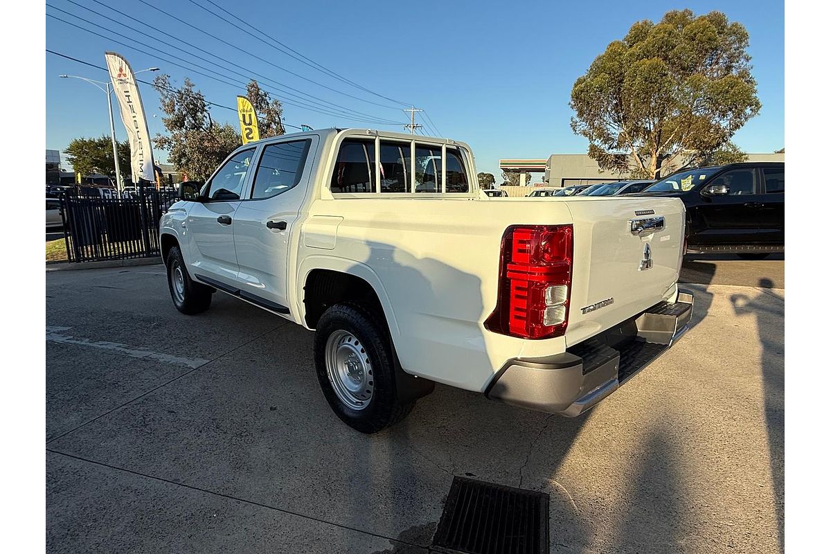 2024 Mitsubishi Triton GLX MV 4X4