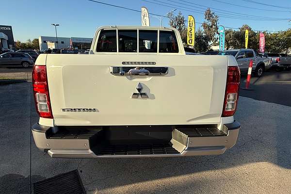 2024 Mitsubishi Triton GLX MV 4X4