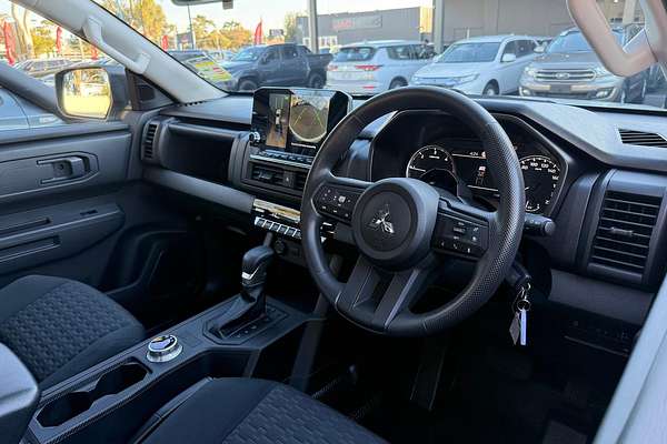 2024 Mitsubishi Triton GLX MV 4X4