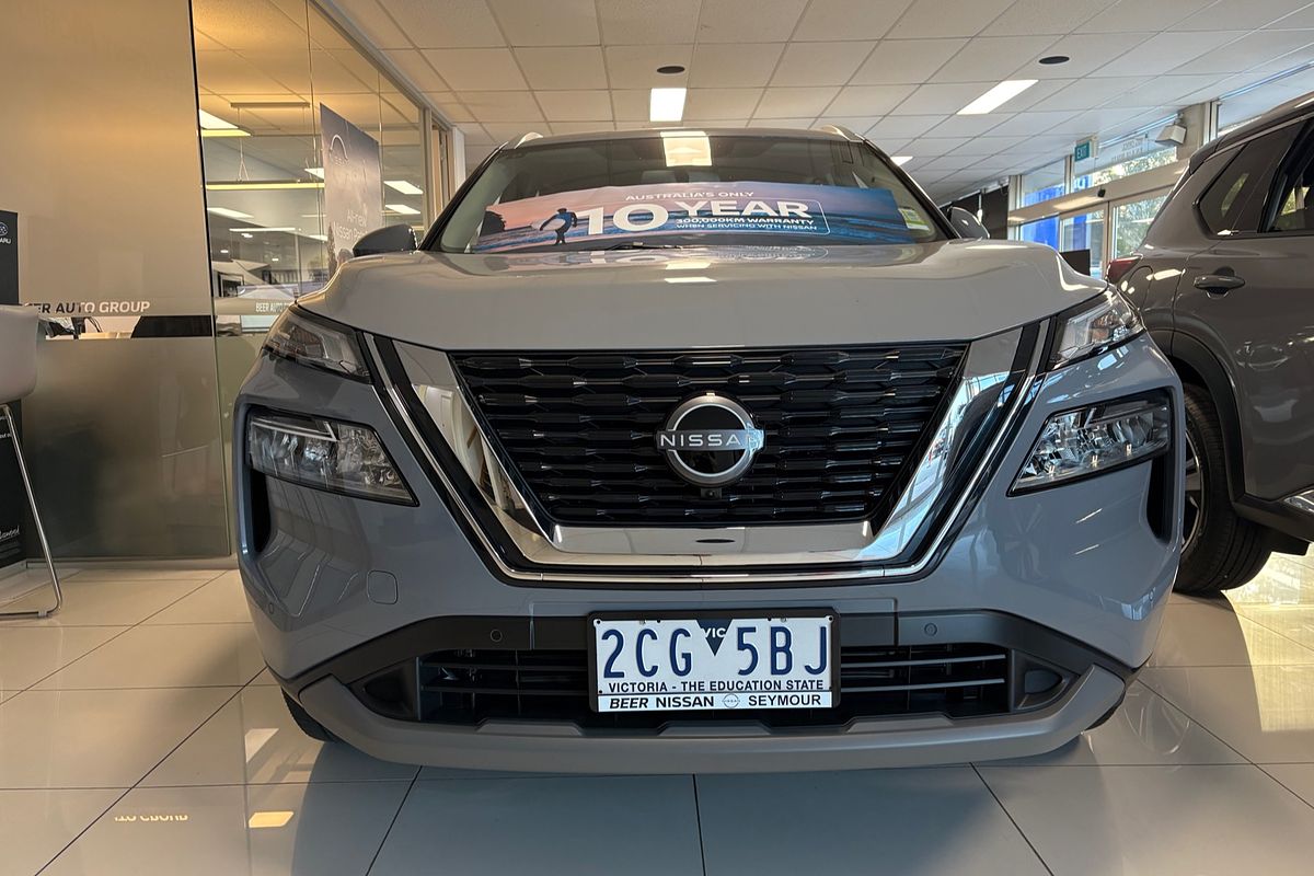 2025 Nissan X-TRAIL ST-L T33