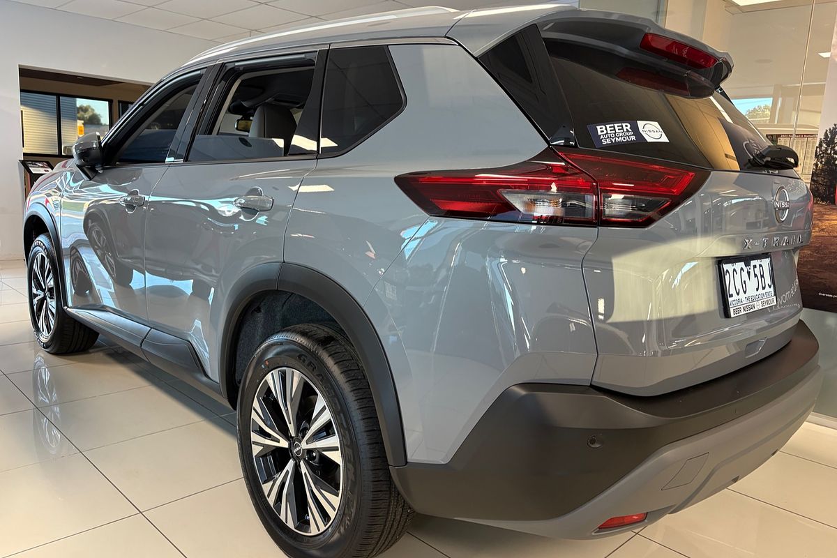 2025 Nissan X-TRAIL ST-L T33