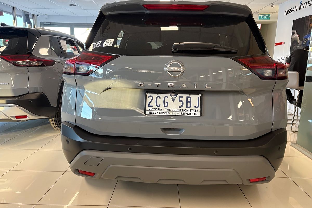 2025 Nissan X-TRAIL ST-L T33
