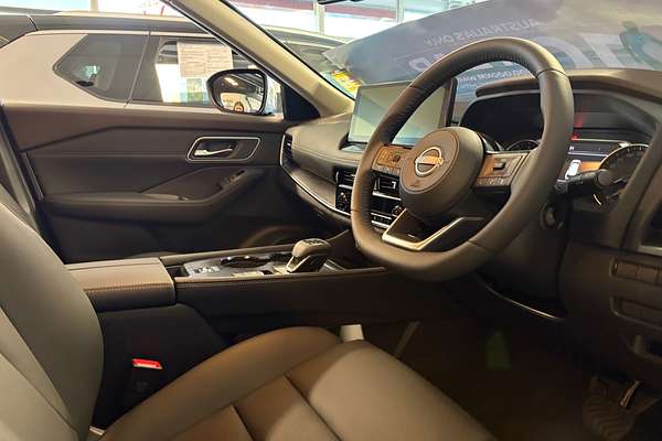 2025 Nissan X-TRAIL ST-L T33