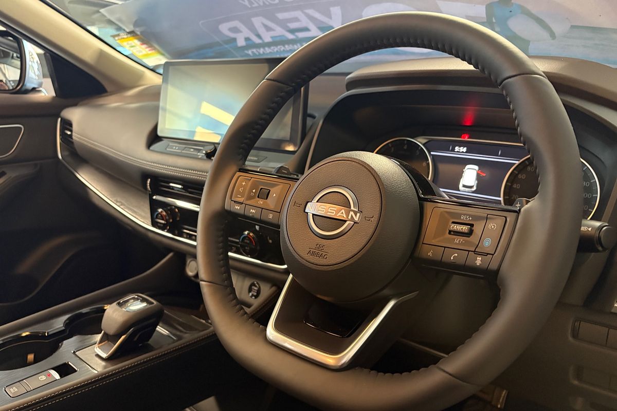 2025 Nissan X-TRAIL ST-L T33