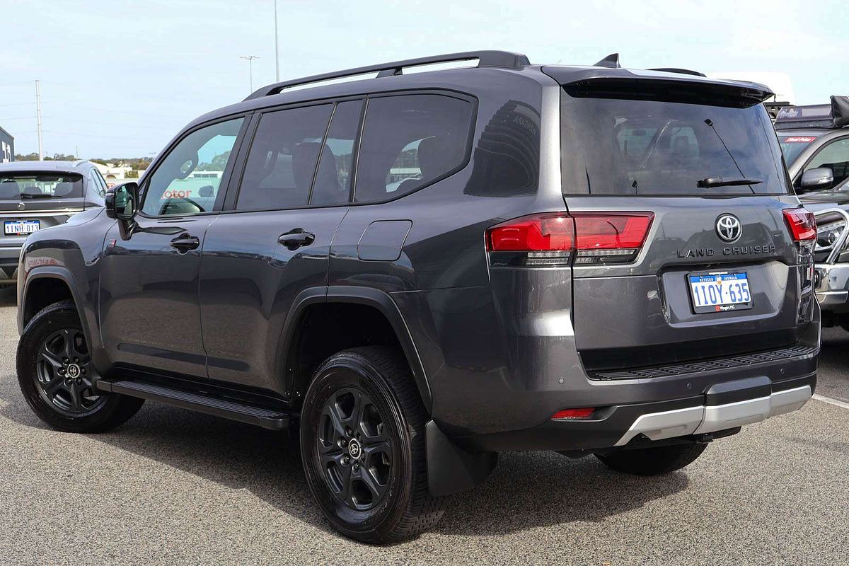 2024 Toyota Landcruiser GR Sport FJA300R