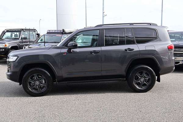 2024 Toyota Landcruiser GR Sport FJA300R