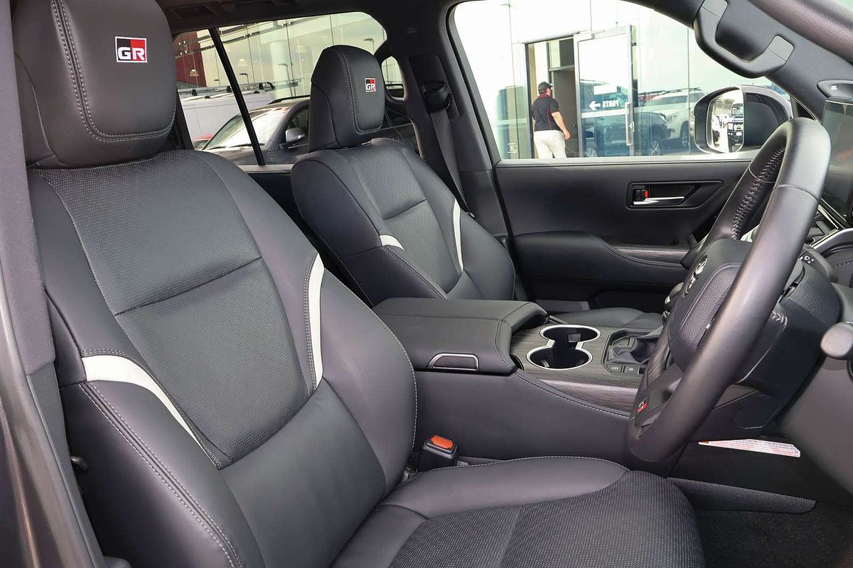 2024 Toyota Landcruiser GR Sport FJA300R