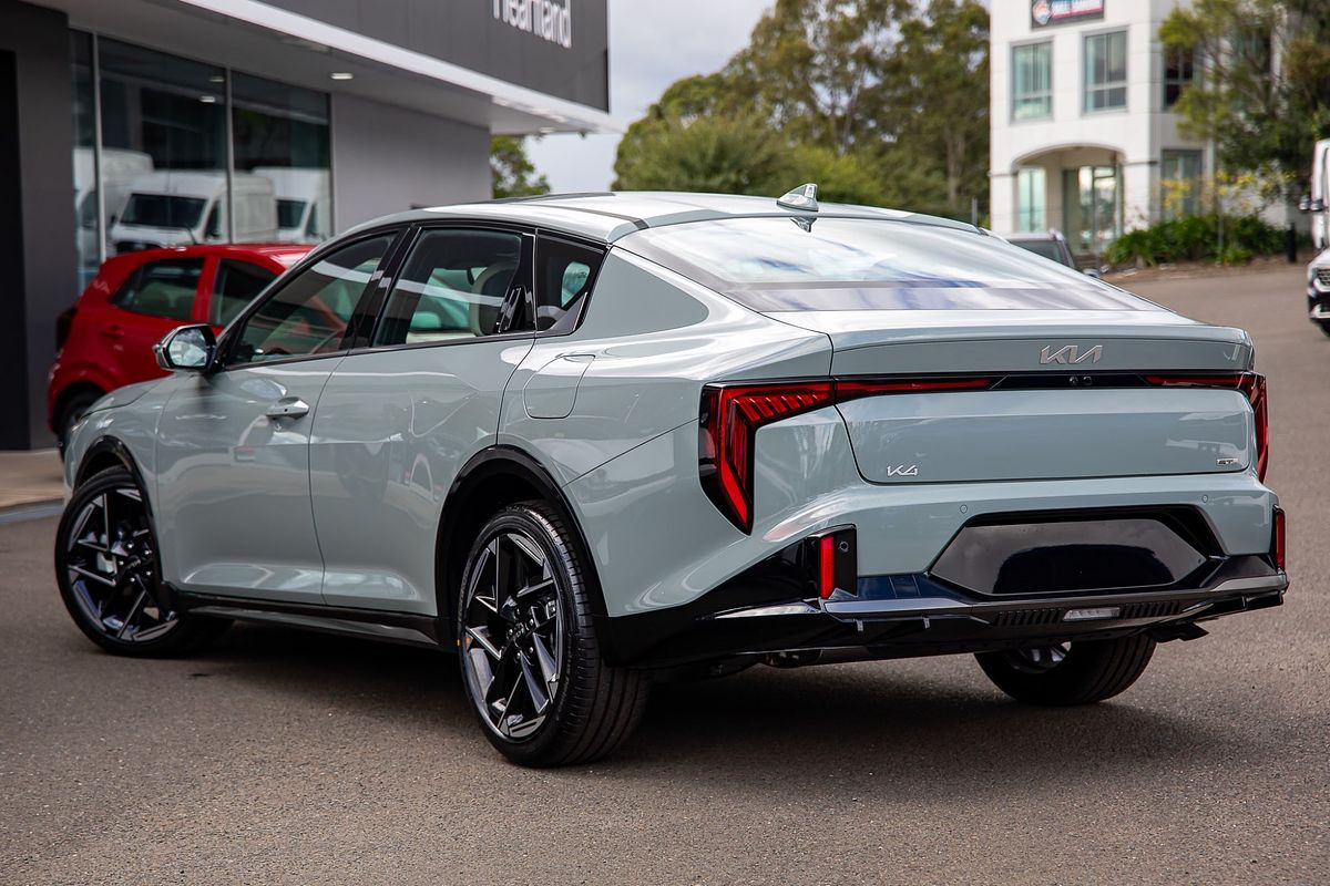 2025 Kia K4 GT-Line CL4m
