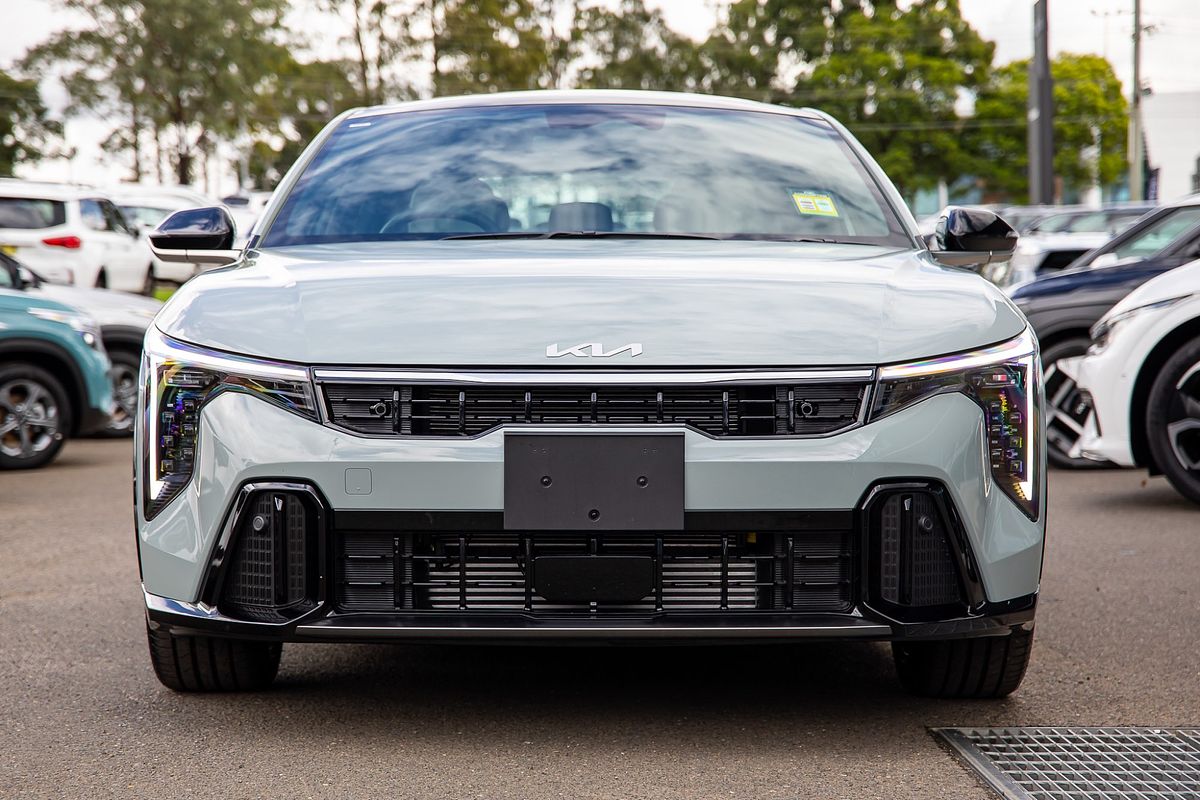 2025 Kia K4 GT-Line CL4m