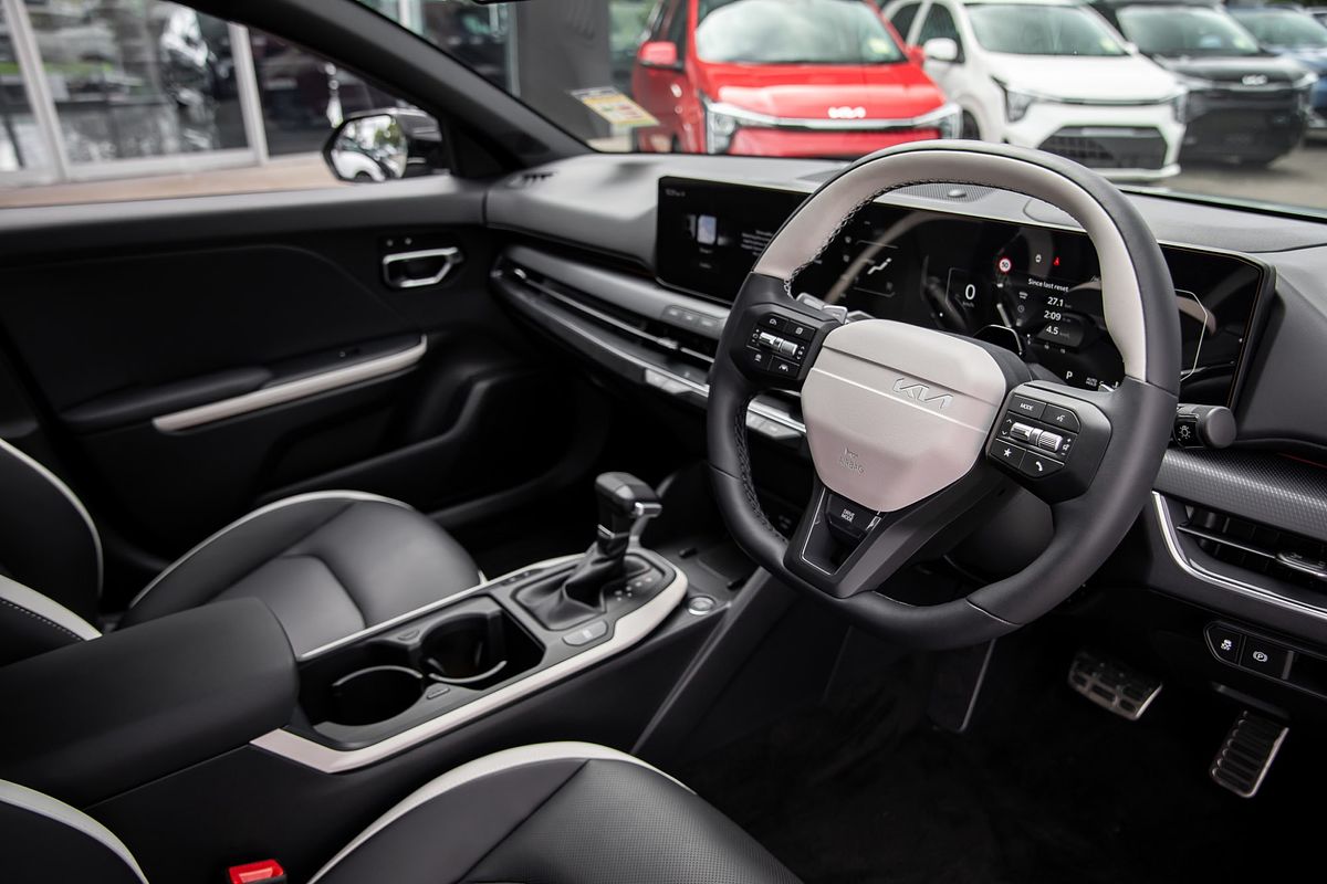 2025 Kia K4 GT-Line CL4m