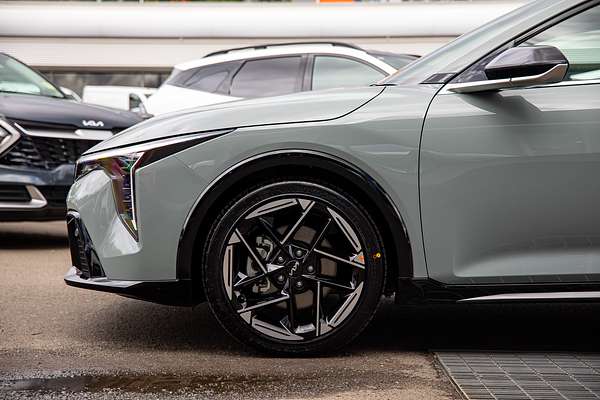 2025 Kia K4 GT-Line CL4m