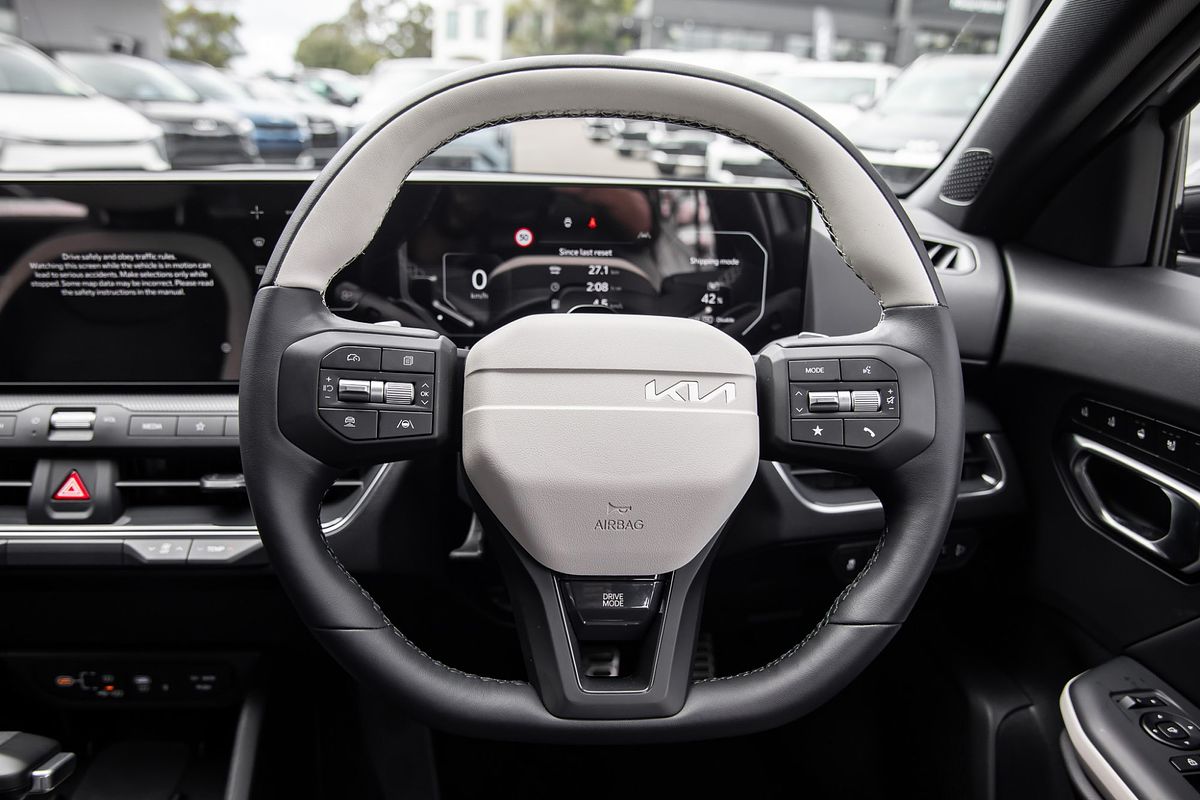 2025 Kia K4 GT-Line CL4m