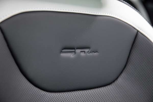 2025 Kia K4 GT-Line CL4m