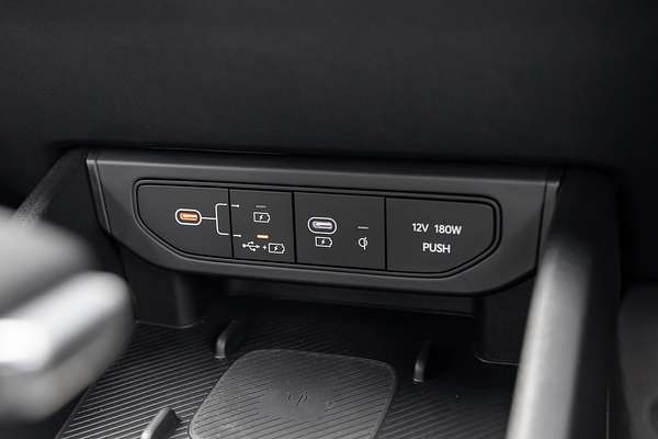 2025 Kia K4 GT-Line CL4m