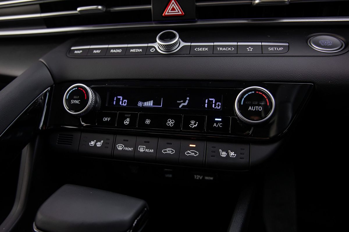 2024 Hyundai i30 Premium CN7.V2