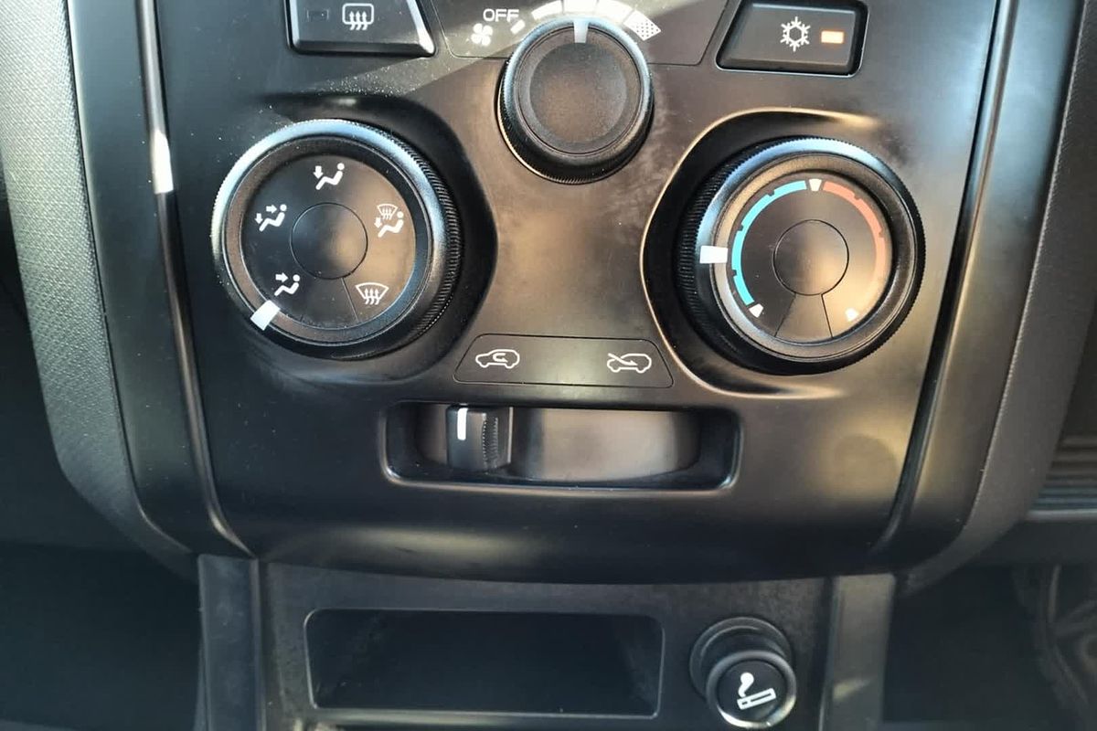 2019 Isuzu D-MAX SX 4X4