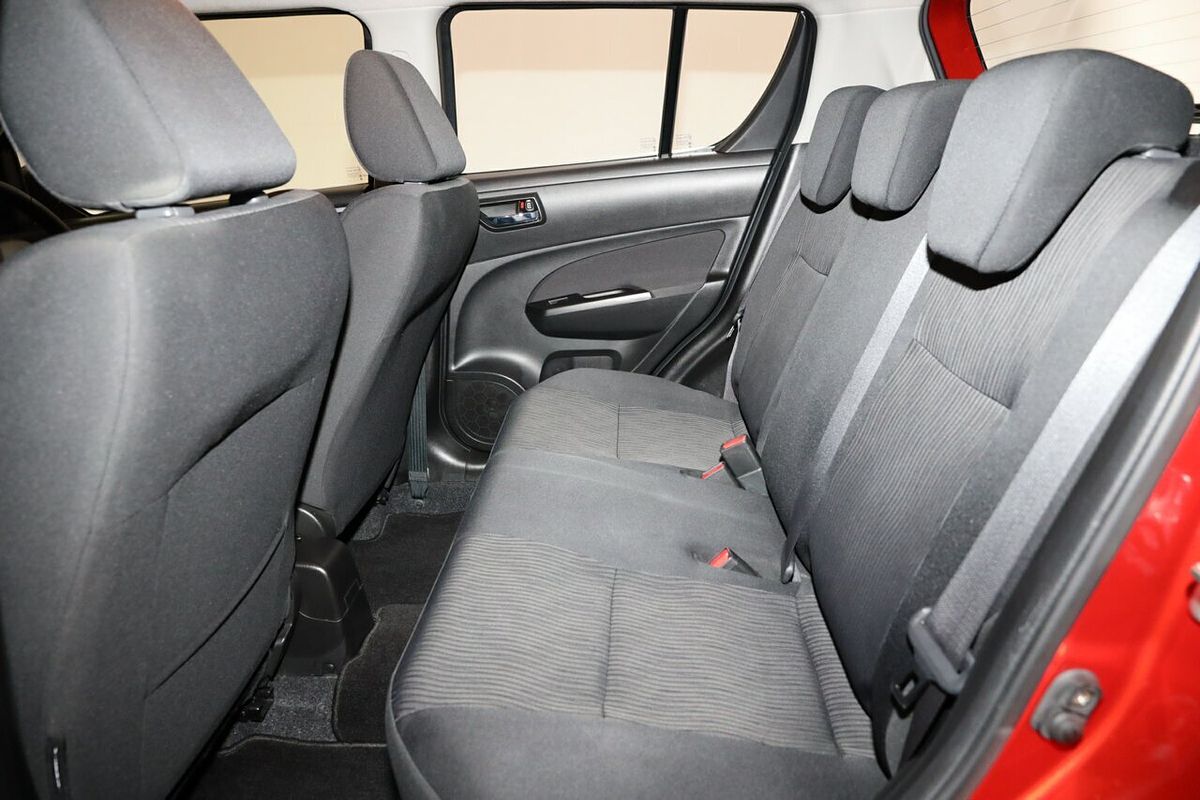 2013 Suzuki Swift GLX FZ