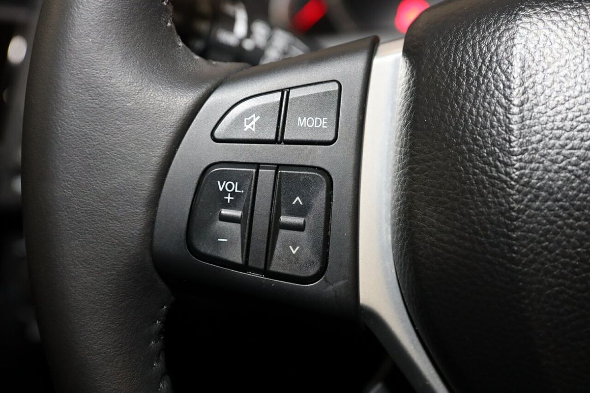 2013 Suzuki Swift GLX FZ