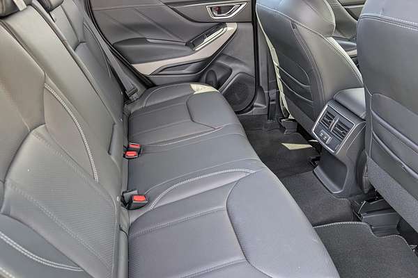 2024 Subaru Forester 2.5i-S S5