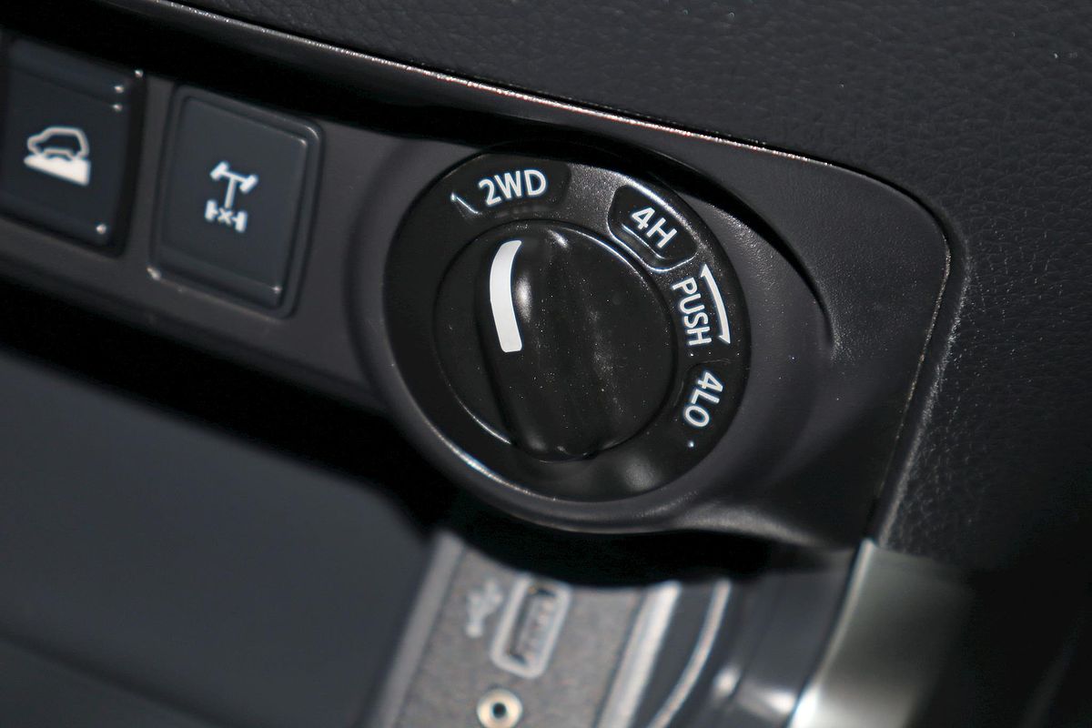 2021 Nissan Navara ST D23 4X4