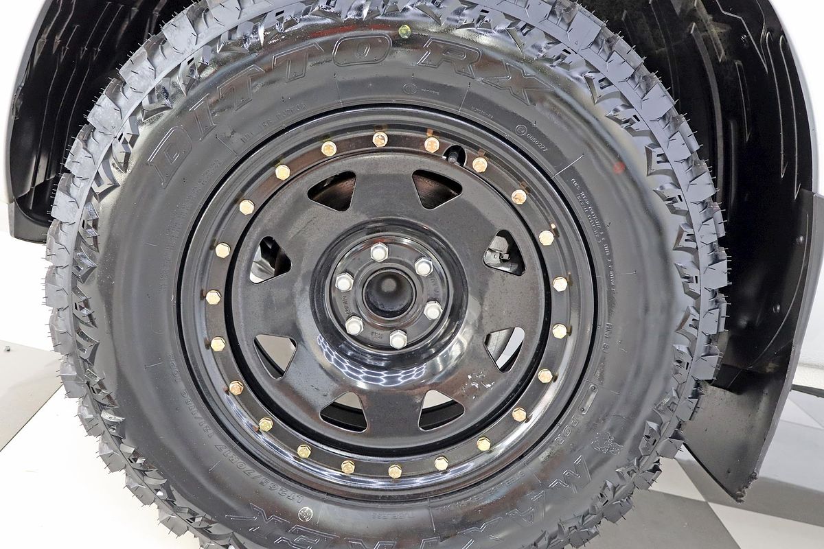2022 Nissan Navara SL D23 Rear Wheel Drive