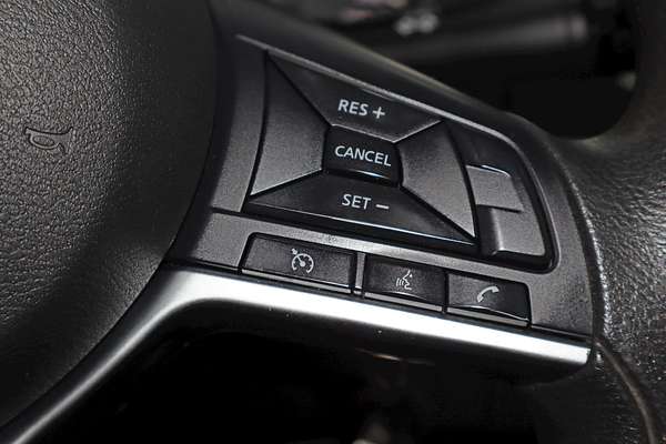 2022 Nissan Navara SL D23 Rear Wheel Drive