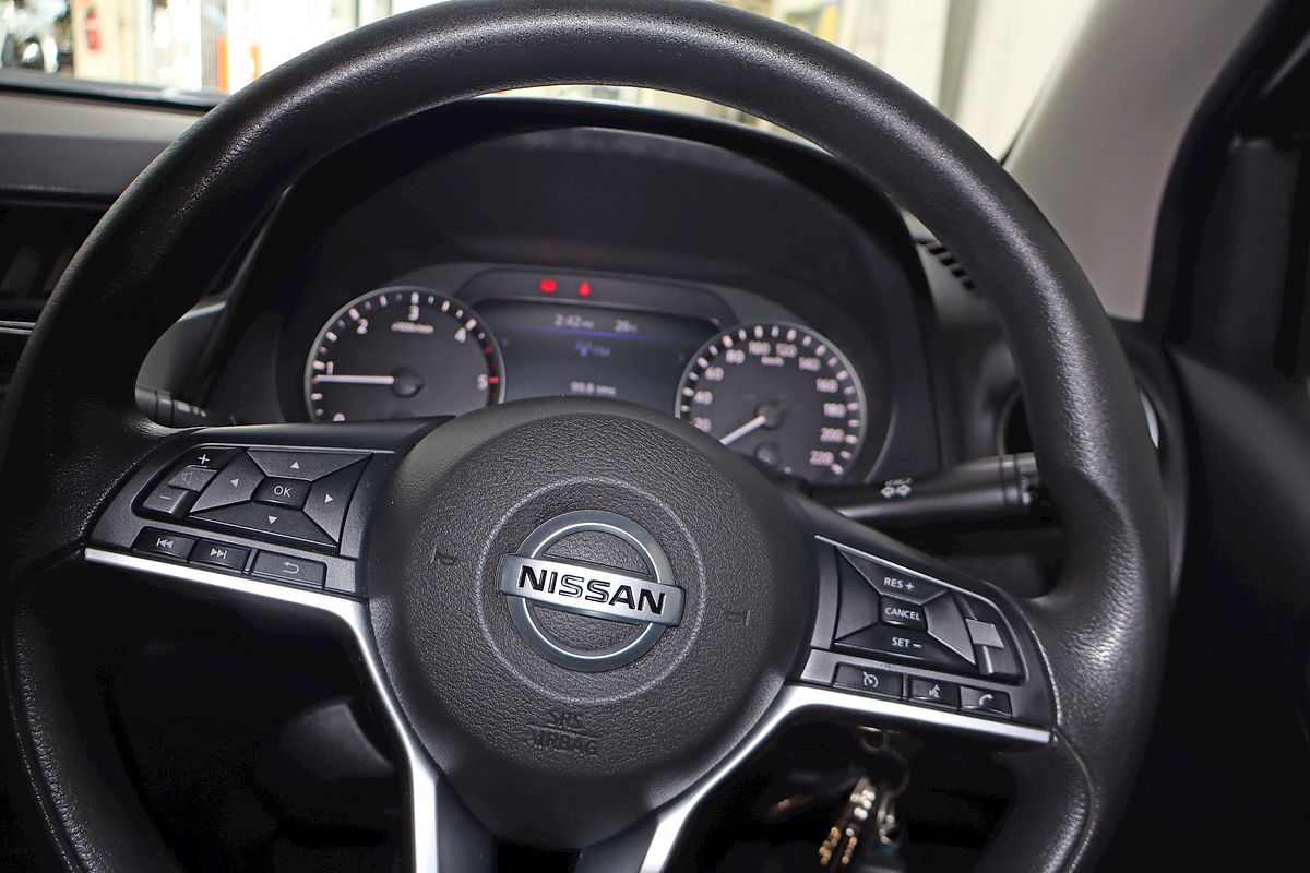 2022 Nissan Navara SL D23 Rear Wheel Drive