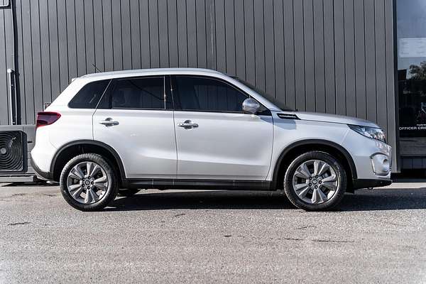 2024 Suzuki Vitara Turbo Shadow LY Series II
