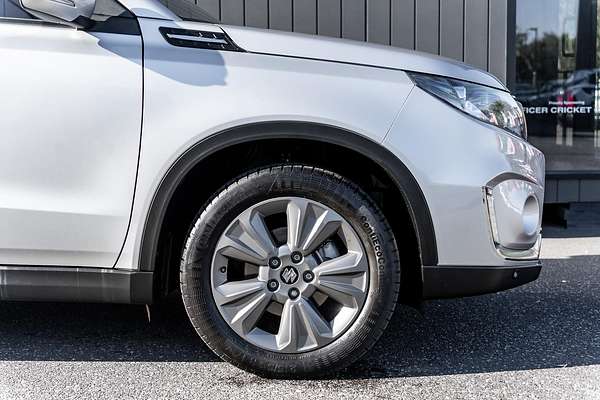 2024 Suzuki Vitara Turbo Shadow LY Series II