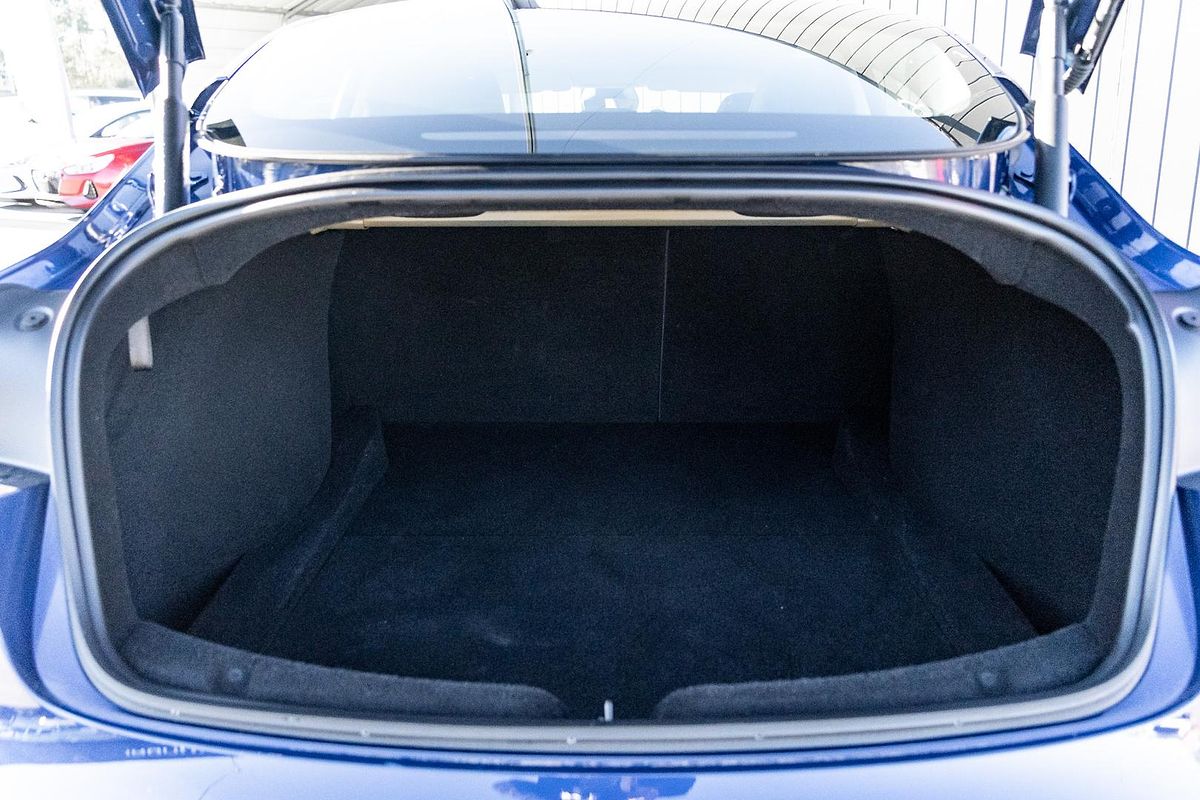 2023 Tesla Model 3 Rear-Wheel Drive