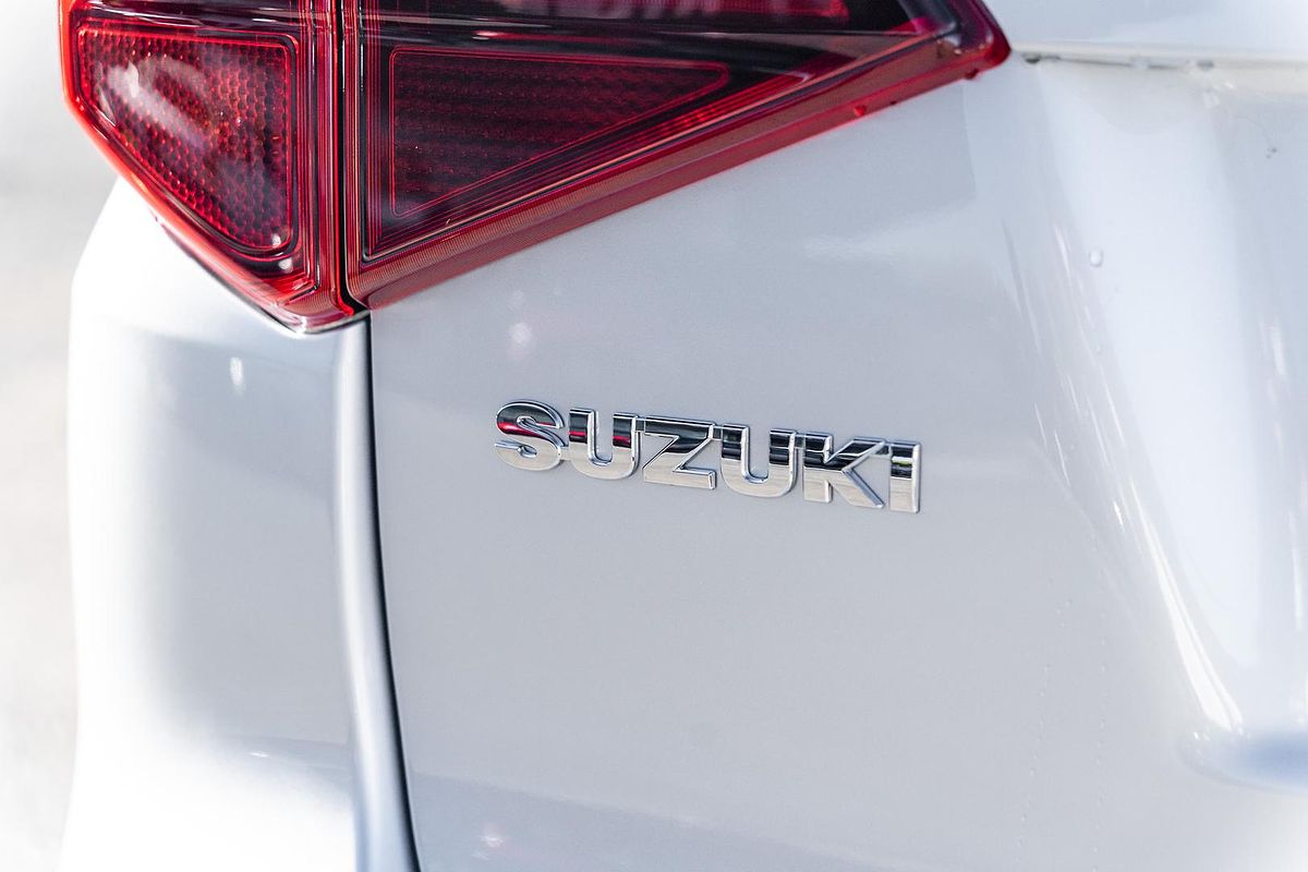 2024 Suzuki Vitara Turbo Shadow LY Series II