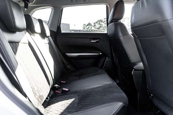 2024 Suzuki Vitara Turbo Shadow LY Series II