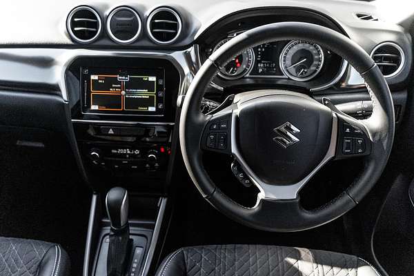 2024 Suzuki Vitara Turbo Shadow LY Series II
