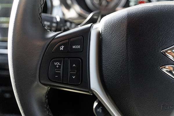 2024 Suzuki Vitara Turbo Shadow LY Series II