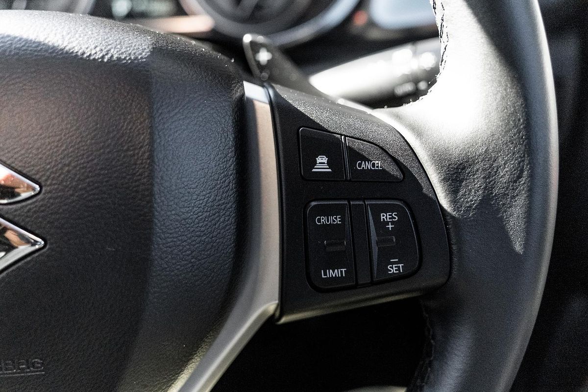 2024 Suzuki Vitara Turbo Shadow LY Series II