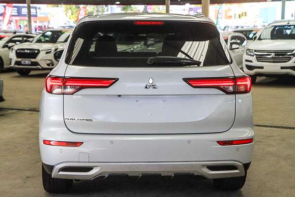 2024 Mitsubishi Outlander LS ZM