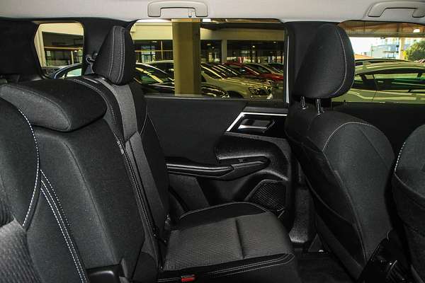 2024 Mitsubishi Outlander LS ZM