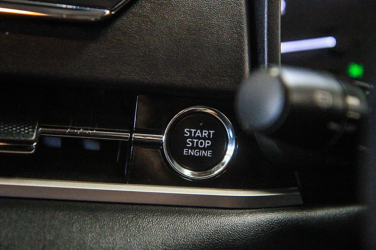2024 Mitsubishi Outlander LS ZM