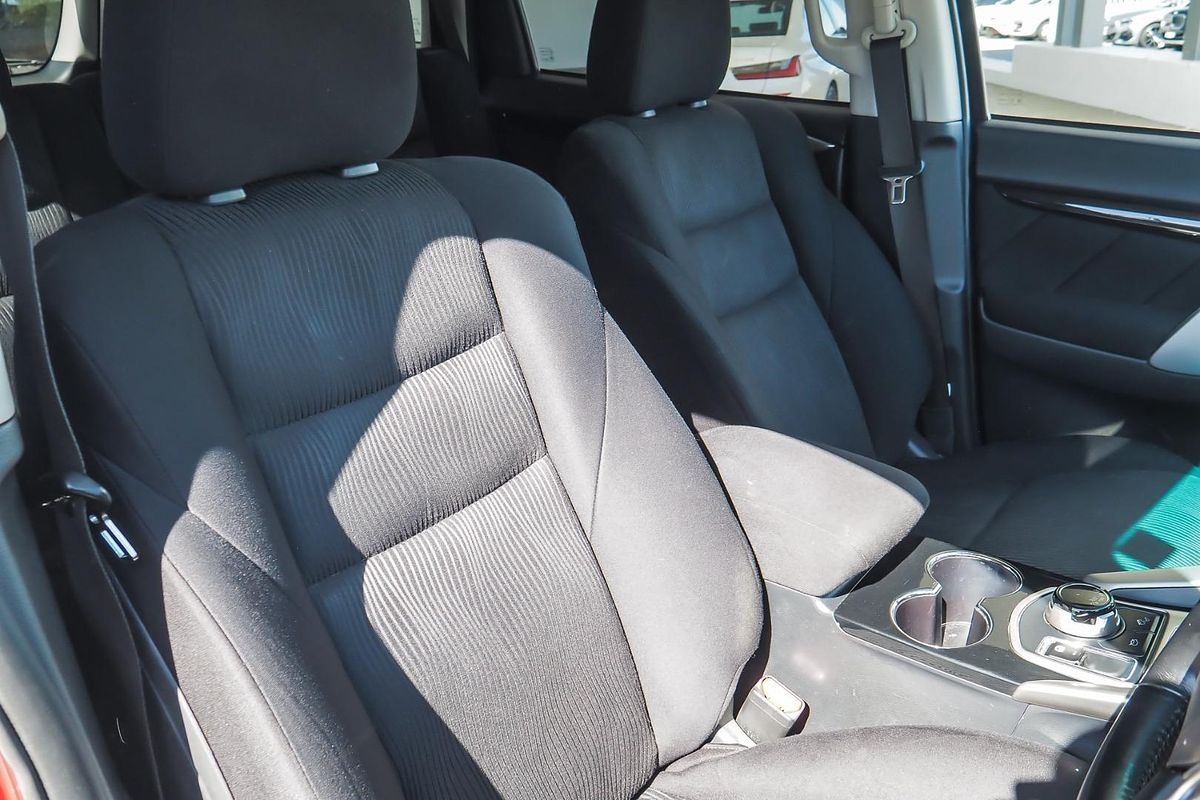 2017 Mitsubishi Pajero Sport GLX QE