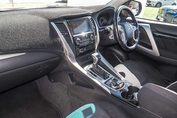 2017 Mitsubishi Pajero Sport GLX QE
