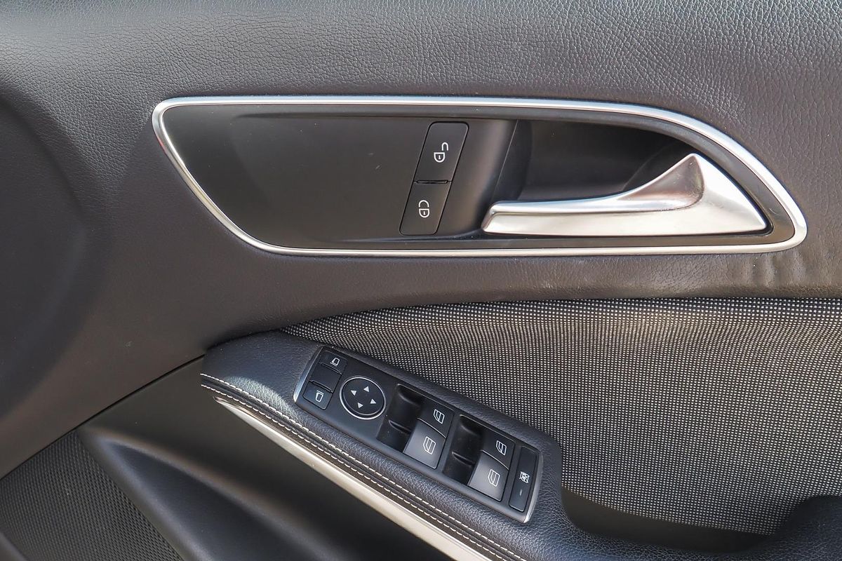 2013 Mercedes-Benz A-Class A180 W176