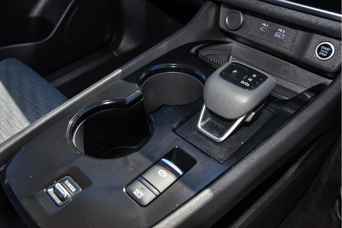 2024 Nissan X-TRAIL ST T33