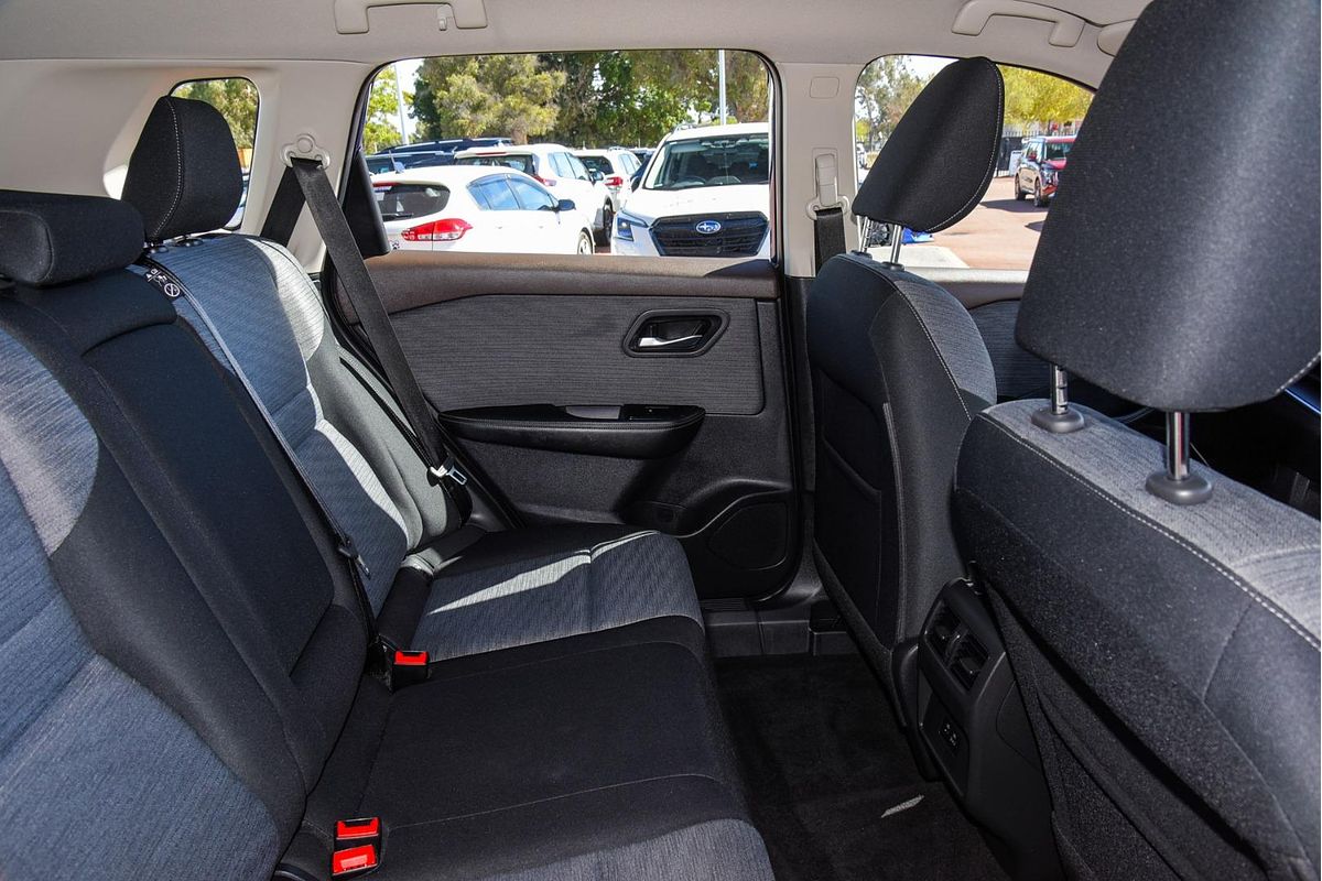 2024 Nissan X-TRAIL ST T33