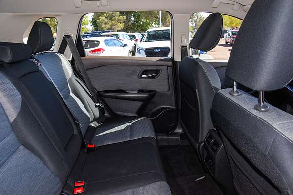2024 Nissan X-TRAIL ST T33