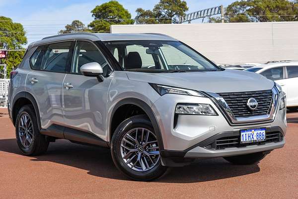 2024 Nissan X-TRAIL ST T33