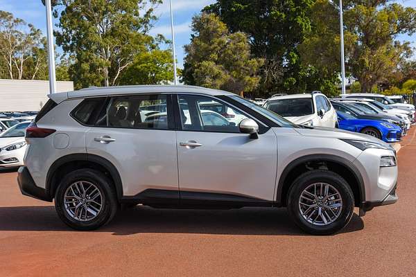 2024 Nissan X-TRAIL ST T33