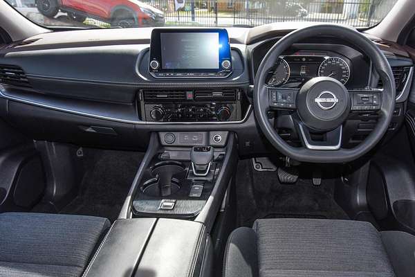 2024 Nissan X-TRAIL ST T33