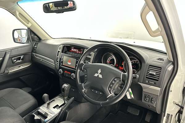 2020 Mitsubishi Pajero GLX NX