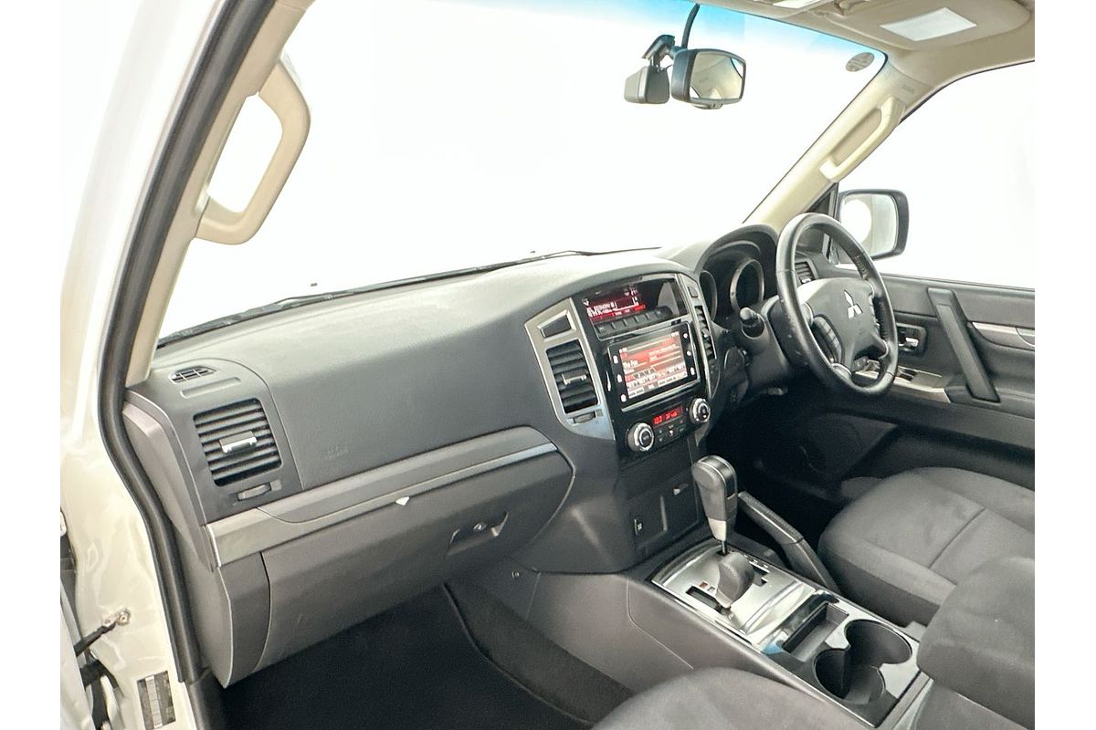 2020 Mitsubishi Pajero GLX NX