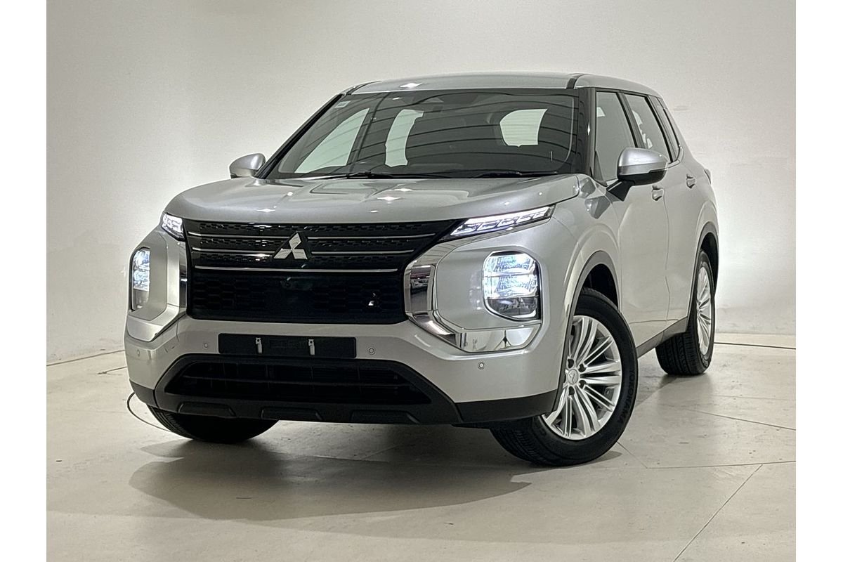 2024 Mitsubishi Outlander ES ZM